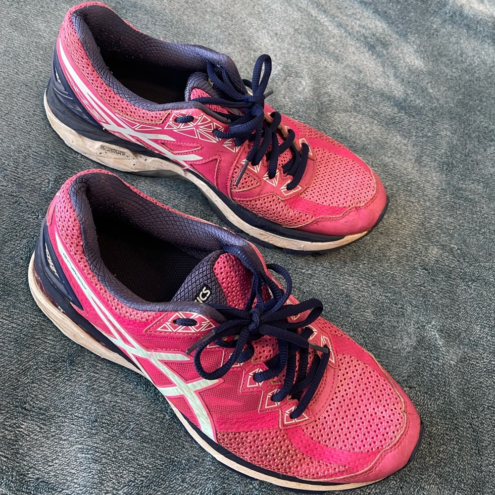 ASICS Women Walking Trail Cushioned Running Sneakers GT 2000 4